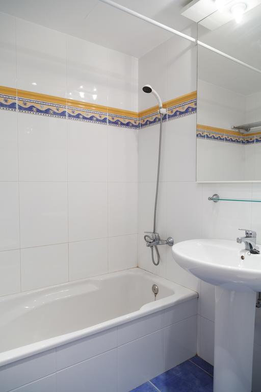 Uhc Rhin-Danubio Apartments ซาลอว์ ภายนอก รูปภาพ