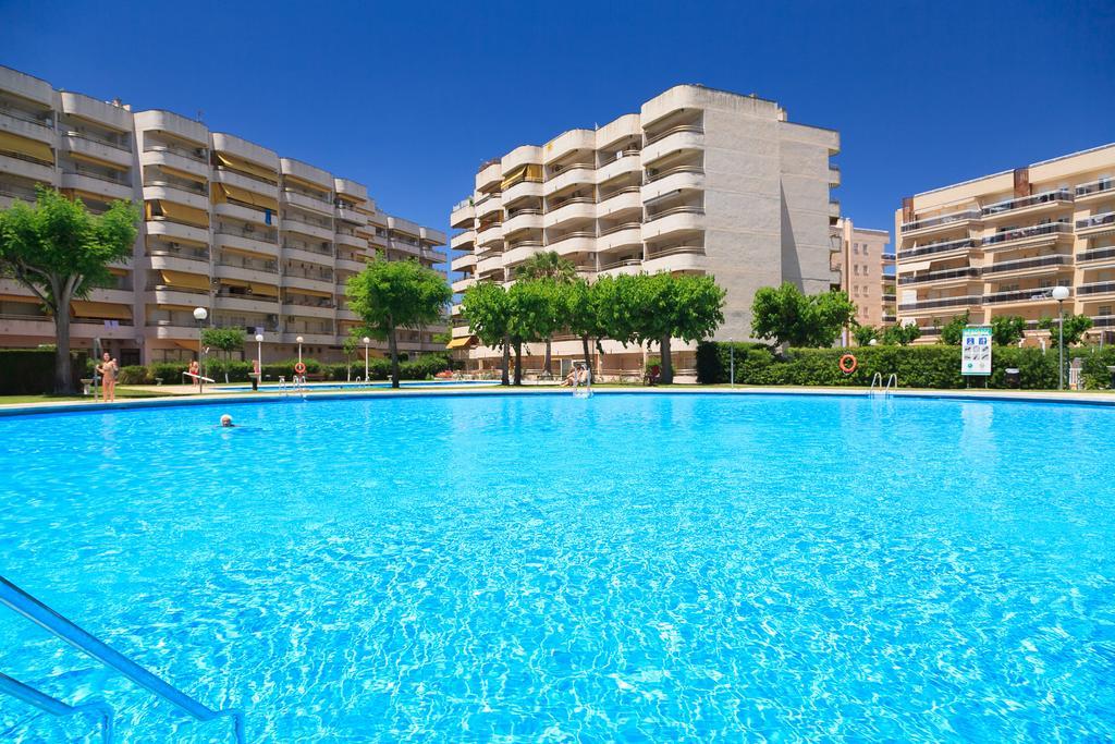 Uhc Rhin-Danubio Apartments ซาลอว์ ภายนอก รูปภาพ